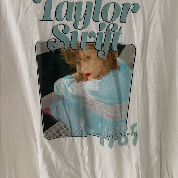 Taylor Swift White Graphic T-Shirt - Picture 3 of 4